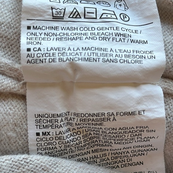 Old Navy cream print cotton sweater, size M - Picture 8 of 8